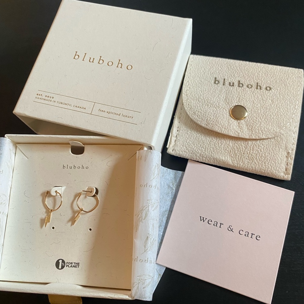 Bluboho everyday little lightning bolt sway hoop earrings
